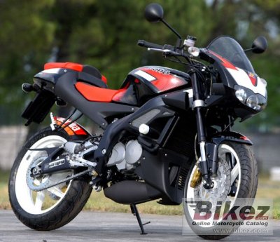 2005 Aprilia Tuono 125 photo